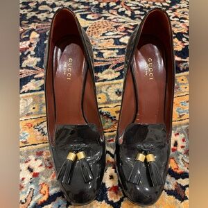 Gucci tassel patent pumps